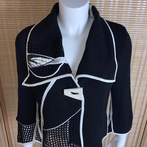 Inter Ria Fashion Black Asymmetrical Knitted Short Jacket/ Cardigan Size Medium - Picture 2 of 7